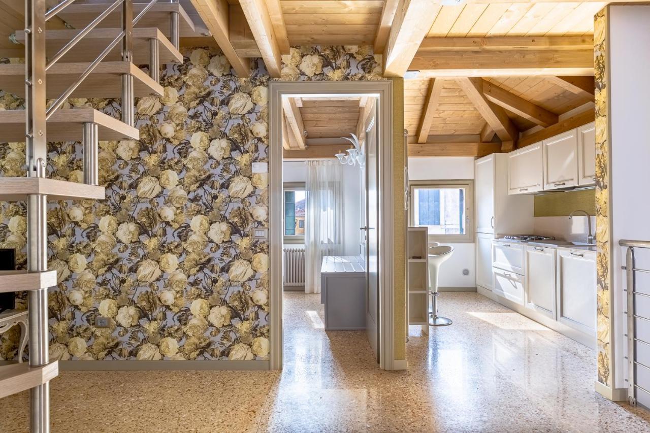 Ca' Cappello Venice Apartment 2 With Canal View Экстерьер фото