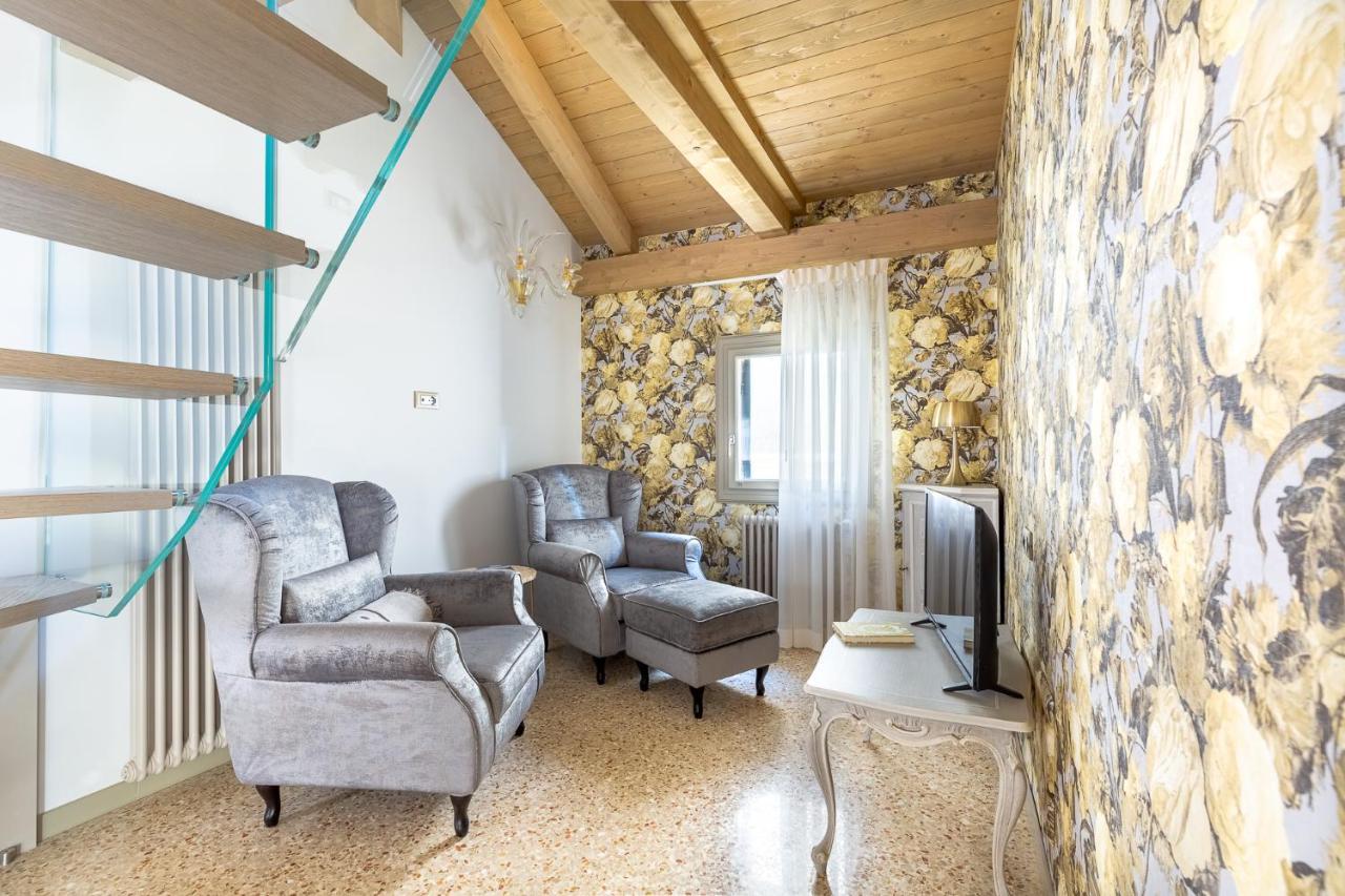 Ca' Cappello Venice Apartment 2 With Canal View Экстерьер фото