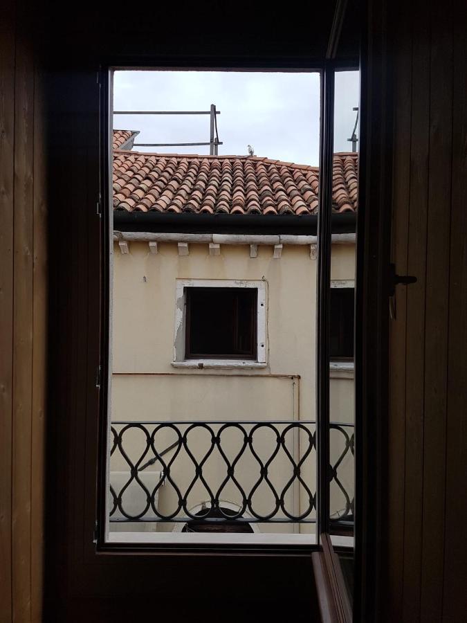 Ca' Cappello Venice Apartment 2 With Canal View Экстерьер фото